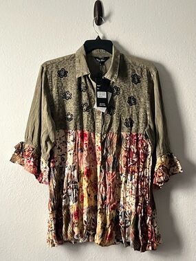 Young Threads Olive and Floral Button-Down Crinkle Blouse, Size XL